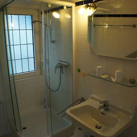 Graf Luckner Hues 아파트