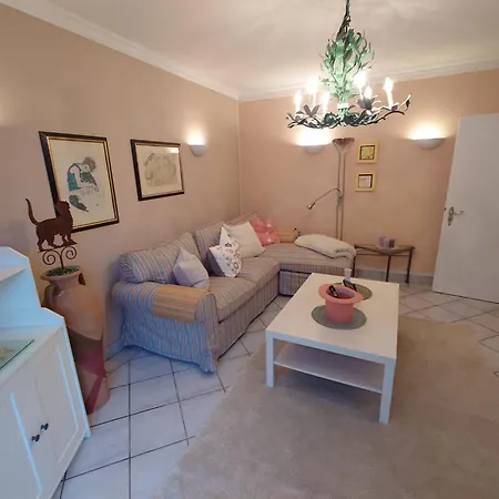 Graf Luckner Hues 아파트 *