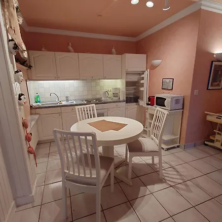 Graf Luckner Hues 아파트 샬베우츠